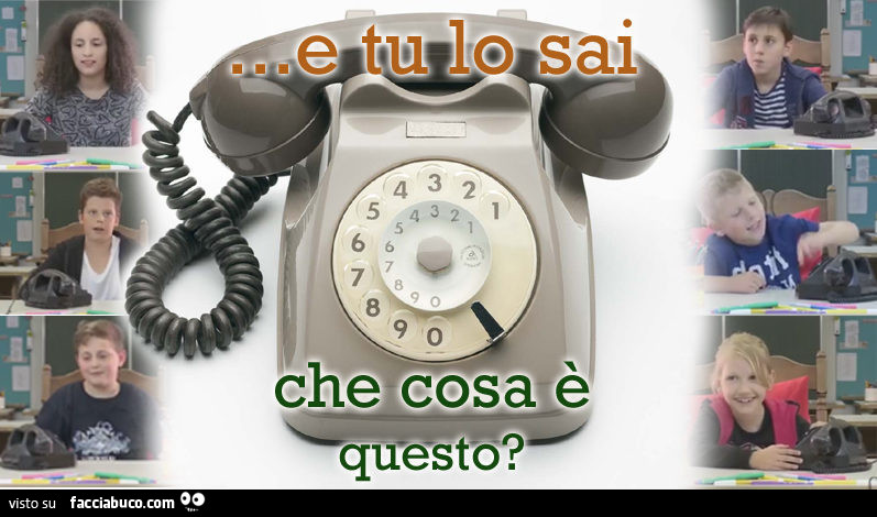 Vecchio telefono con rotella. E tu lo sai che cosa è questo?