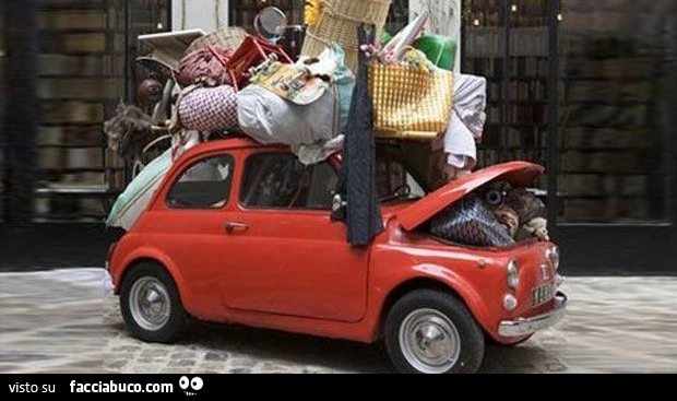 Vecchia Fiat 500 super carica