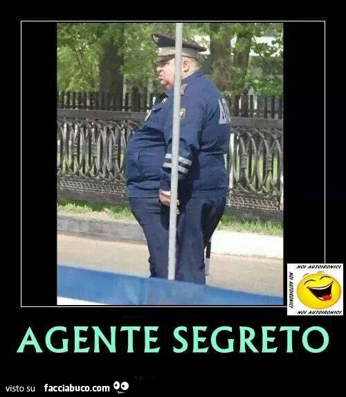Poliziotto molto grasso. Agente segreto