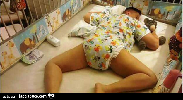 Bimbo con il testolino