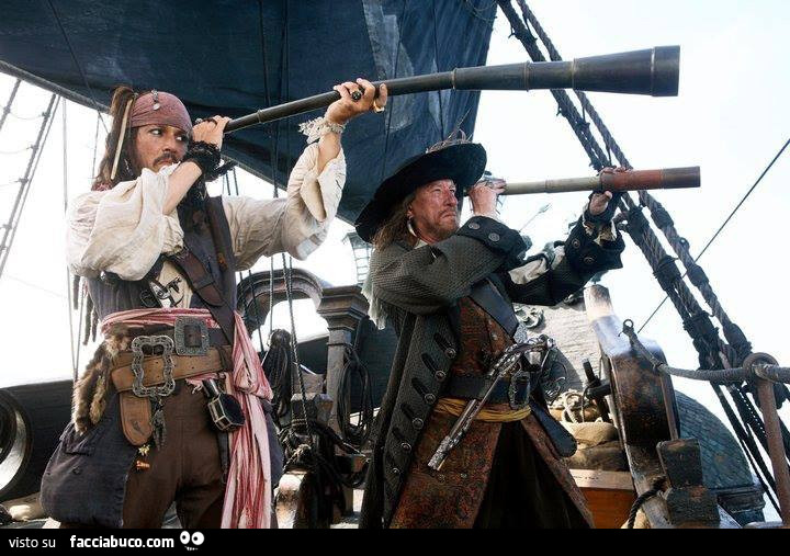 Jack Sparrow col cannocchiale
