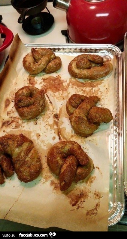Biscotti salati a forma di cacca