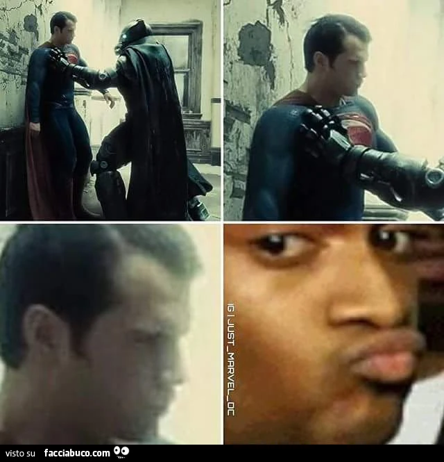 Superman con la bocca a papera