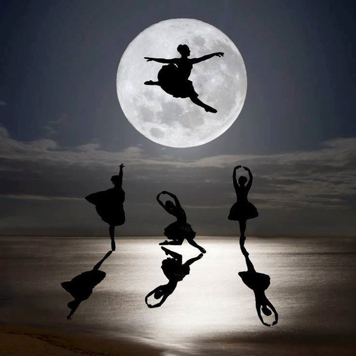 Ballerina sulla luna
