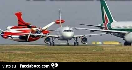 Goldrake assieme ad aereo Alitalia